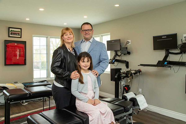 Chiropractor London ON Sean Batte With Family